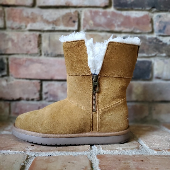 KOOLABURRA UGG Shazi Tan Suede Fur Side Zip Boots Youth 4 Style 1019361